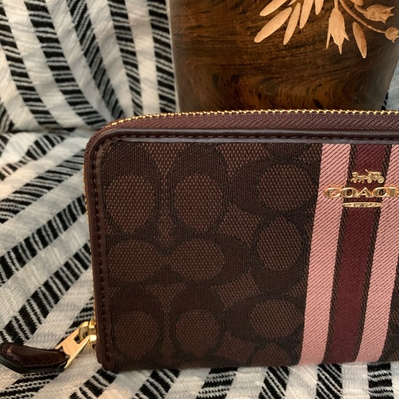 Signature jacquard coach brown wallet brand new - Picture 2 of 8